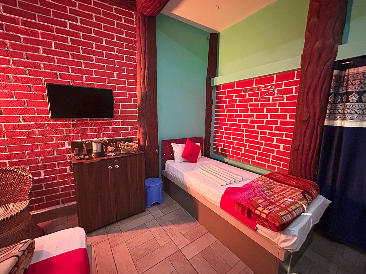 Deluxe Triple Bedroom view 2