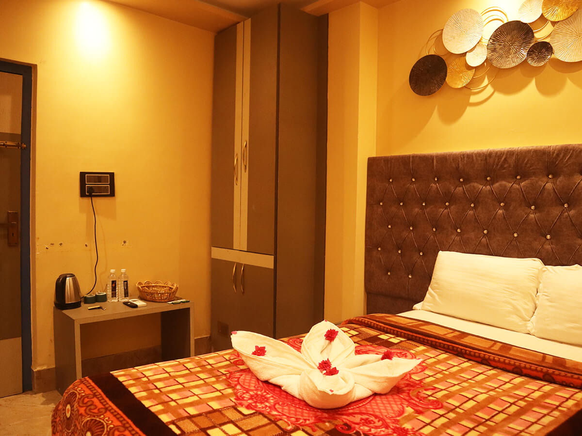 Premium Single Bedroom view 4