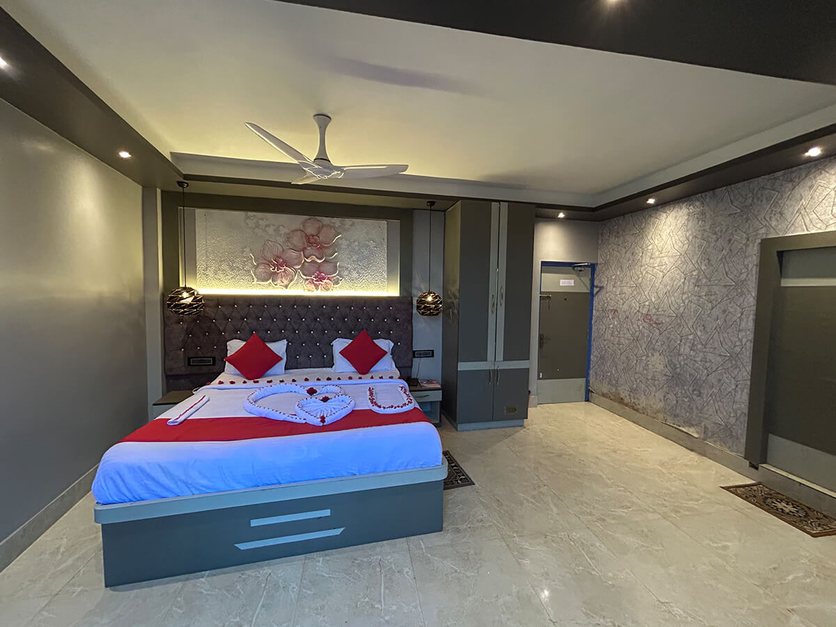 Deluxe Twin Bedroom